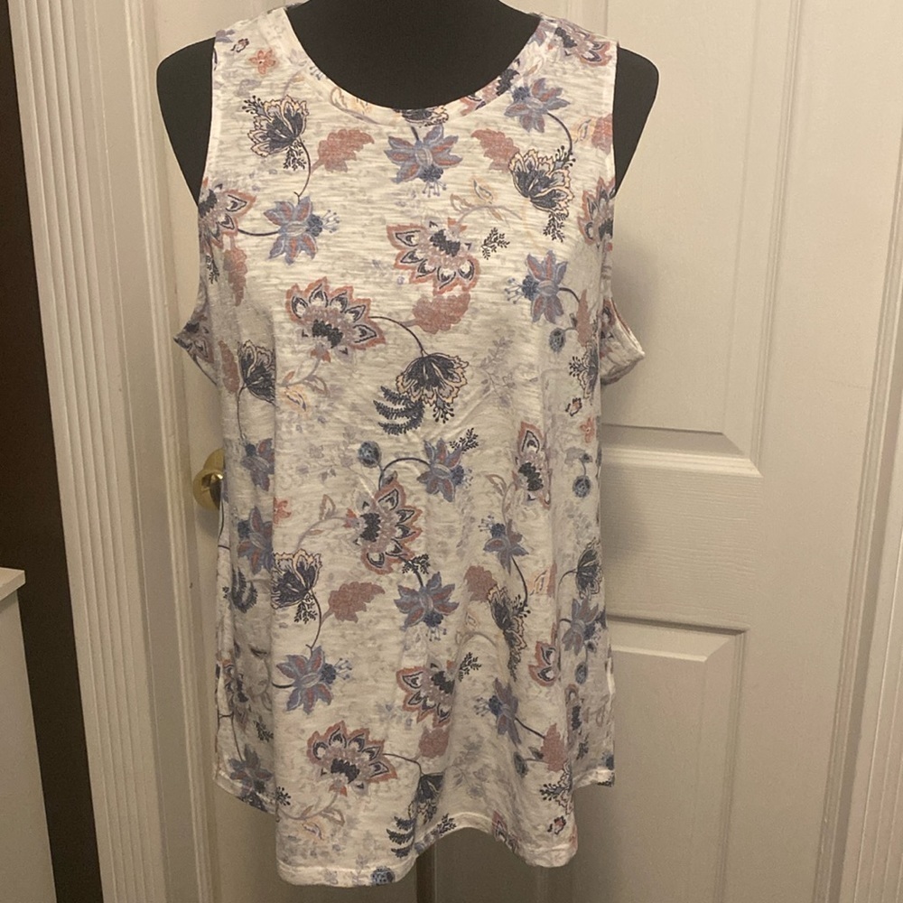 Maurices Women’s Floral Sleeveless Tank Top sz L NWOT